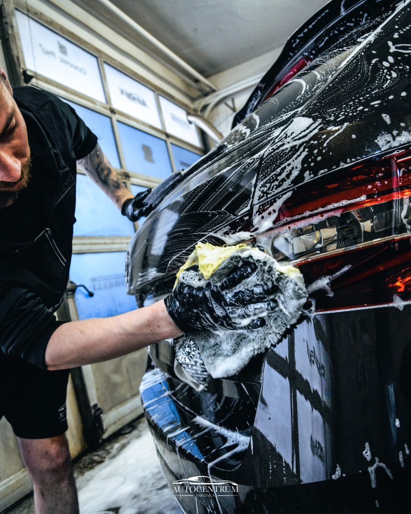 Ruční mytí a detailní čištění aut