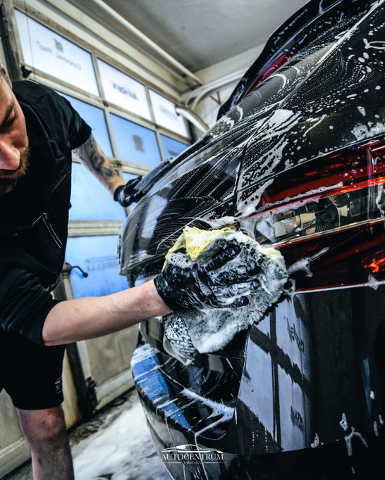 Ruční mytí a detailní čištění aut