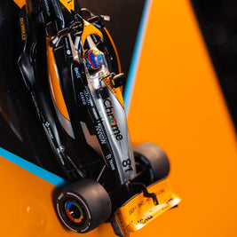 Obraz s modelem McLaren F1 MCL60 (50x40 cm)