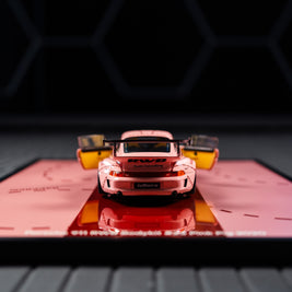 Obraz s modelem Porsche 911 RWB Bodykit #23 Ping Pig 2020 (50x40 cm)