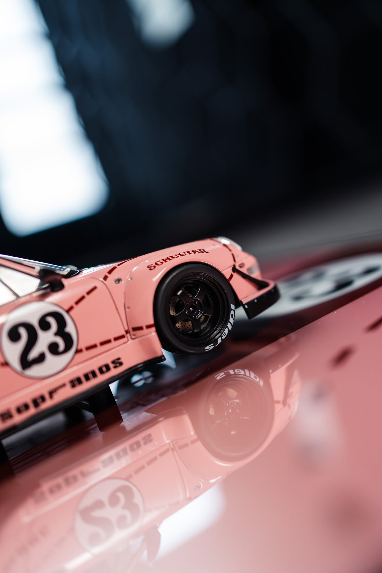 Obraz s modelem Porsche 911 RWB Bodykit #23 Ping Pig 2020 (50x40 cm)