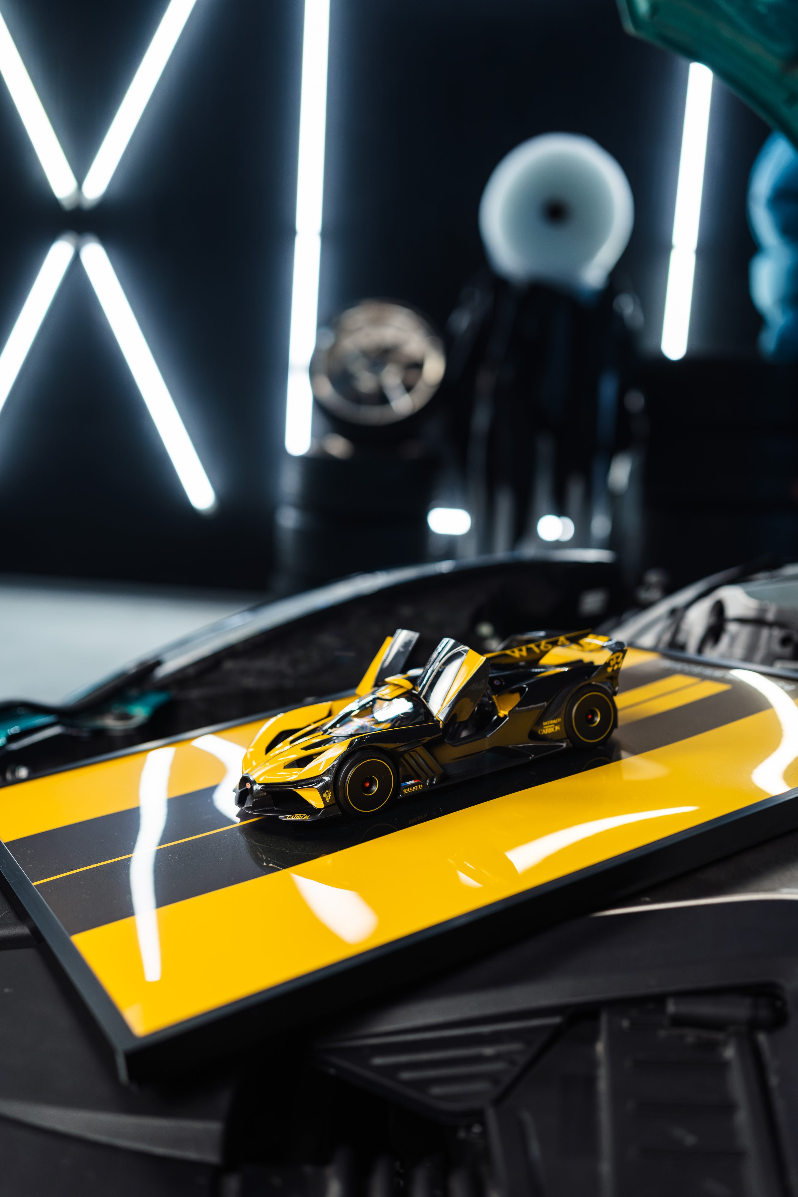 Obraz s modelem Bugatti Bolide W16 8.0 2020 (50x40 cm)