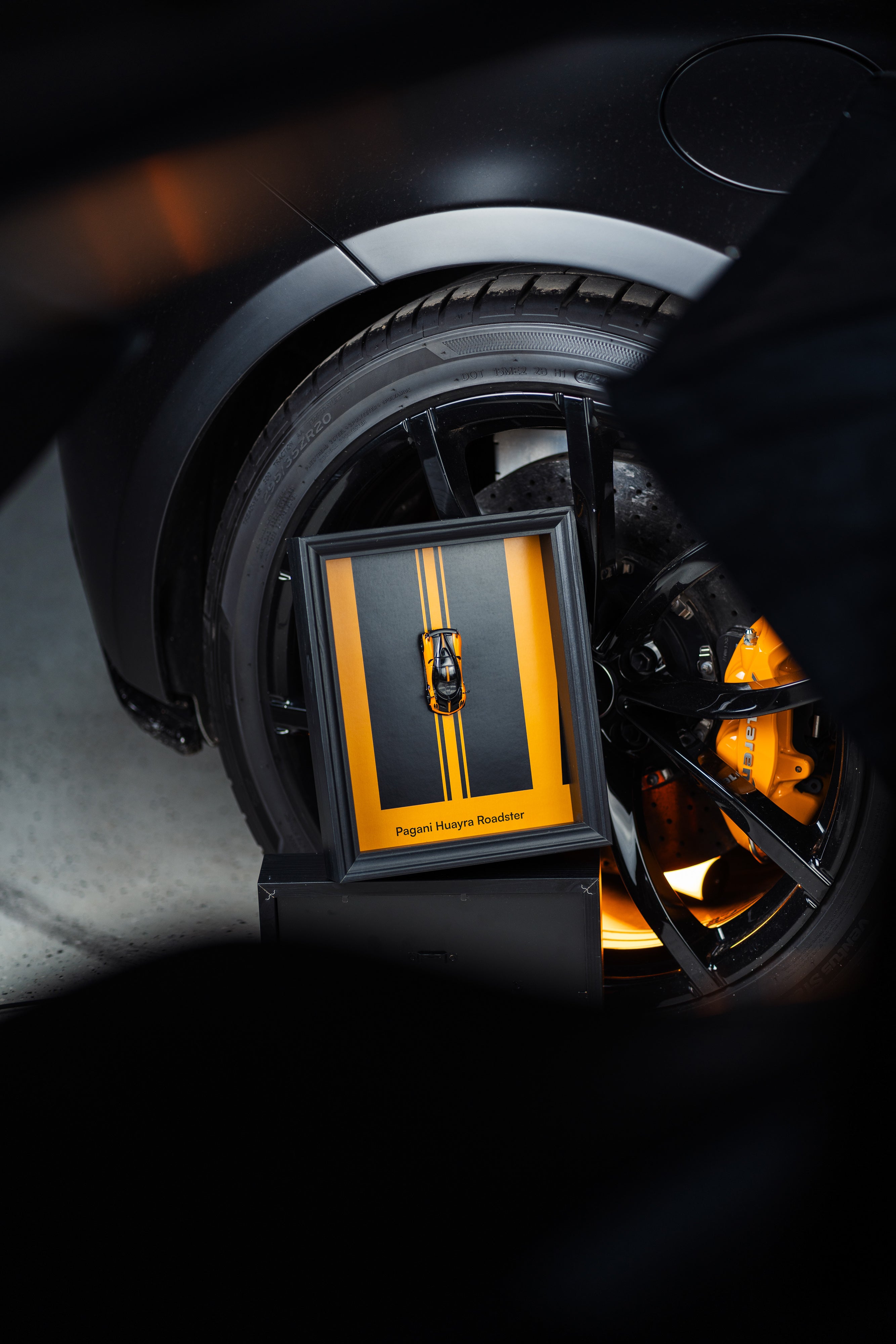 Obraz s modelem Huayra Roadster