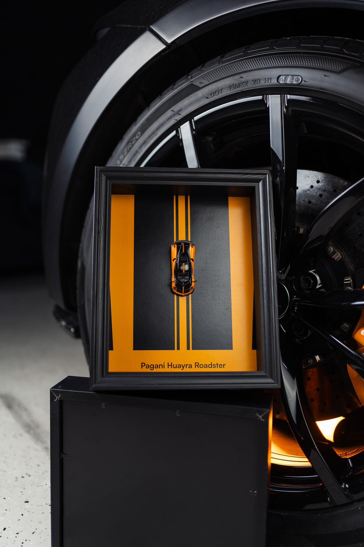 Obraz s modelem Huayra Roadster