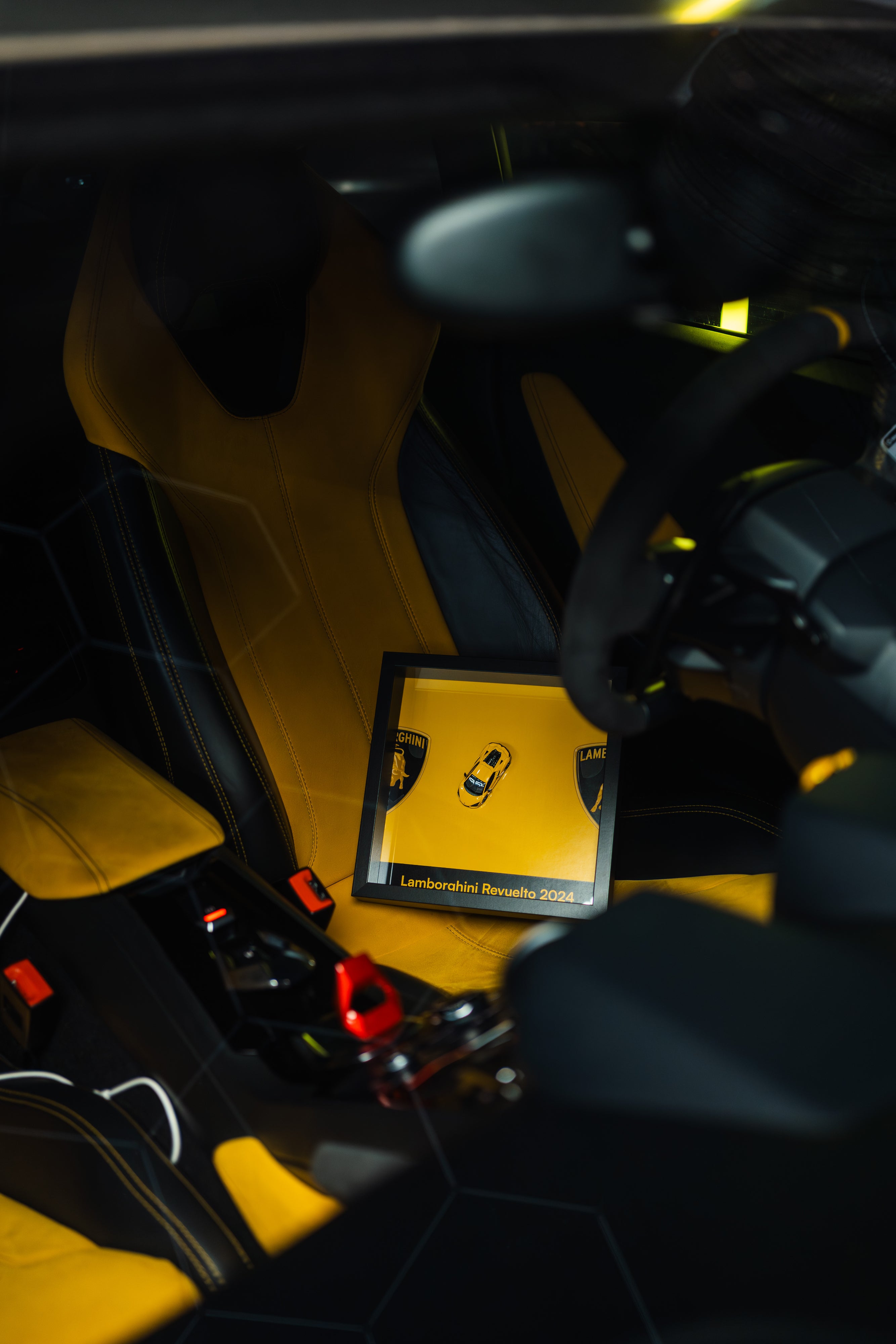 Obraz s modelem Lamborghini Revuelto 2024 (25x25 cm)