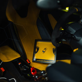 Obraz s modelem Lamborghini Revuelto 2024 (25x25 cm)