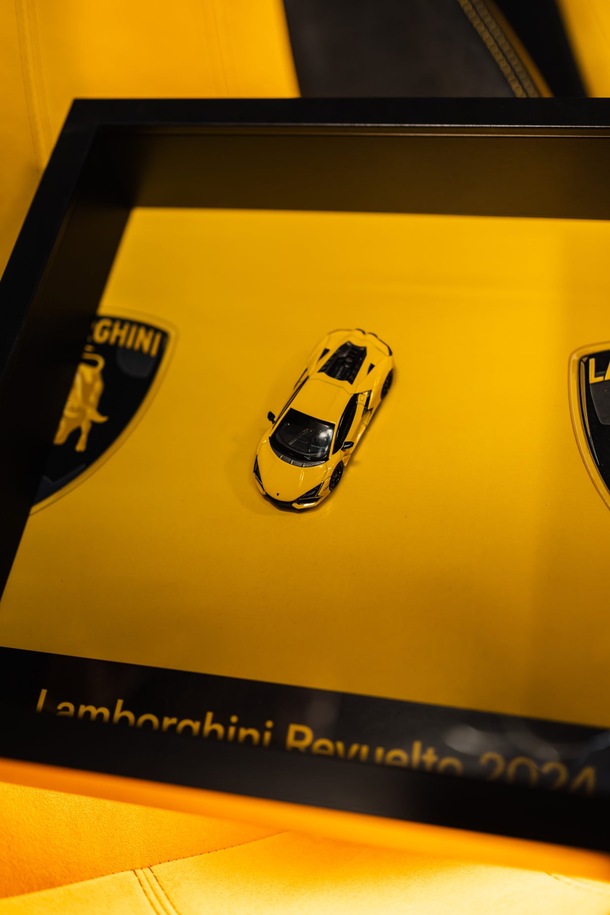 Obraz s modelem Lamborghini Revuelto 2024 (25x25 cm)