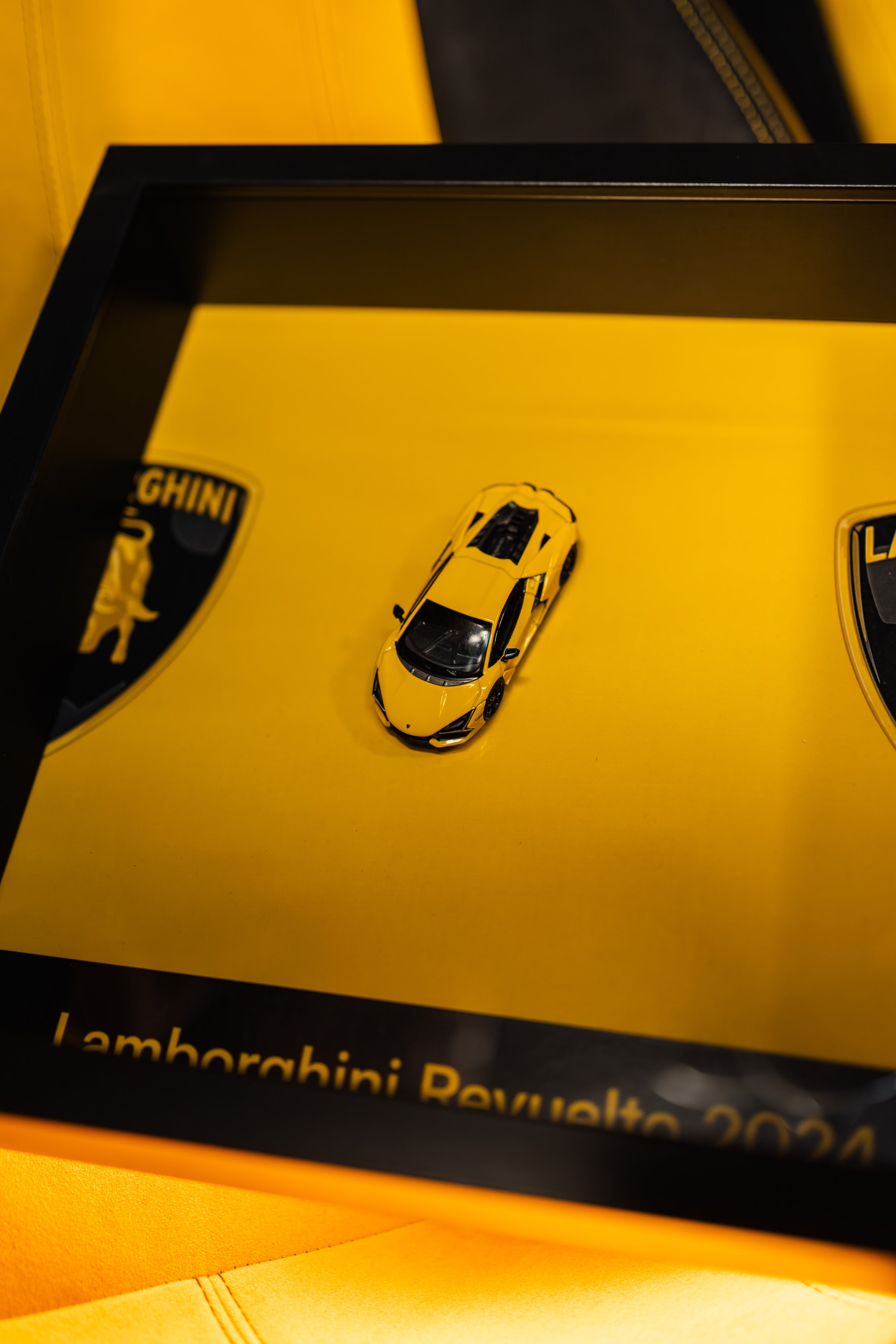 Obraz s modelem Lamborghini Revuelto 2024 (25x25 cm)