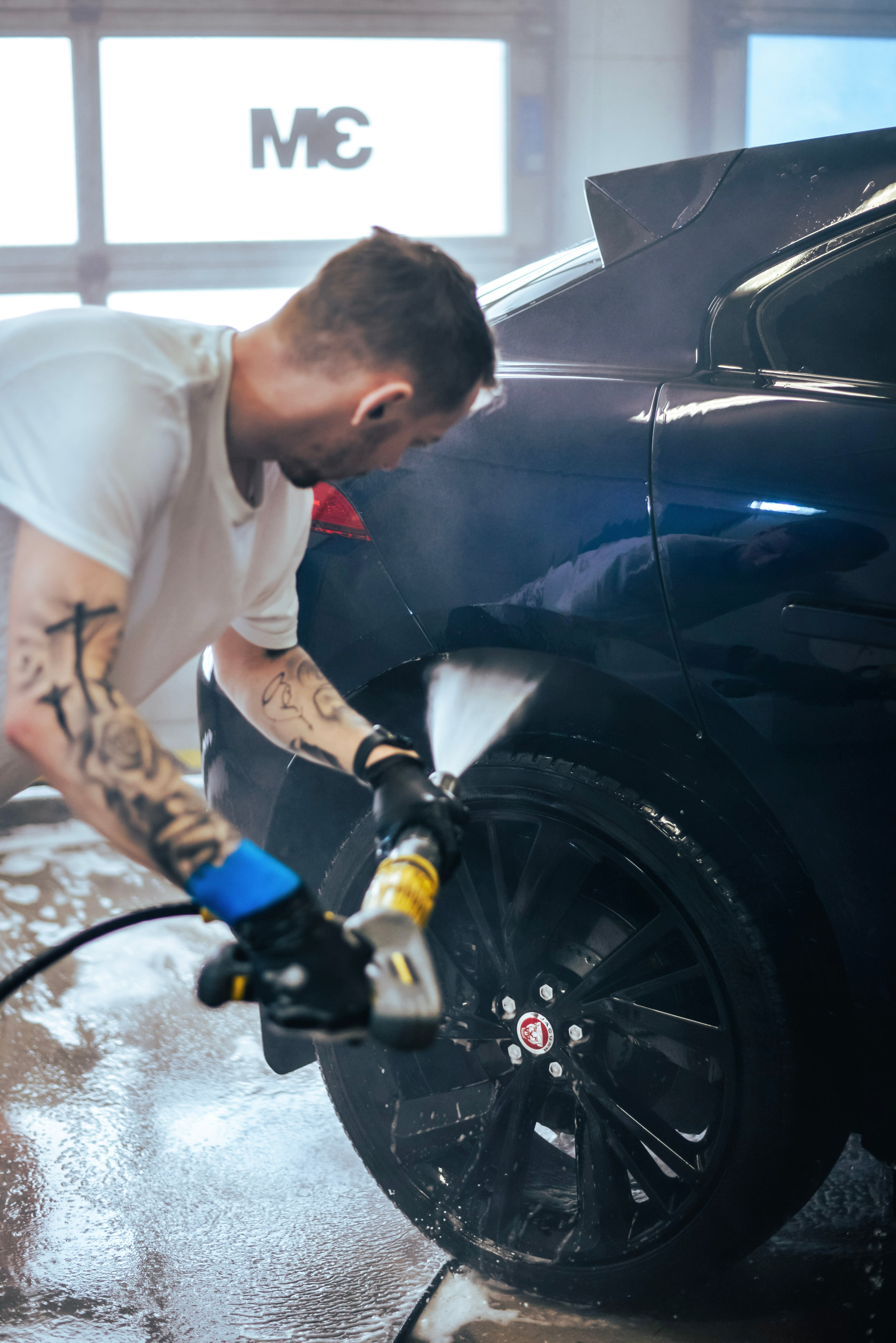 Ruční mytí a detailní čištění auta - Plzeň