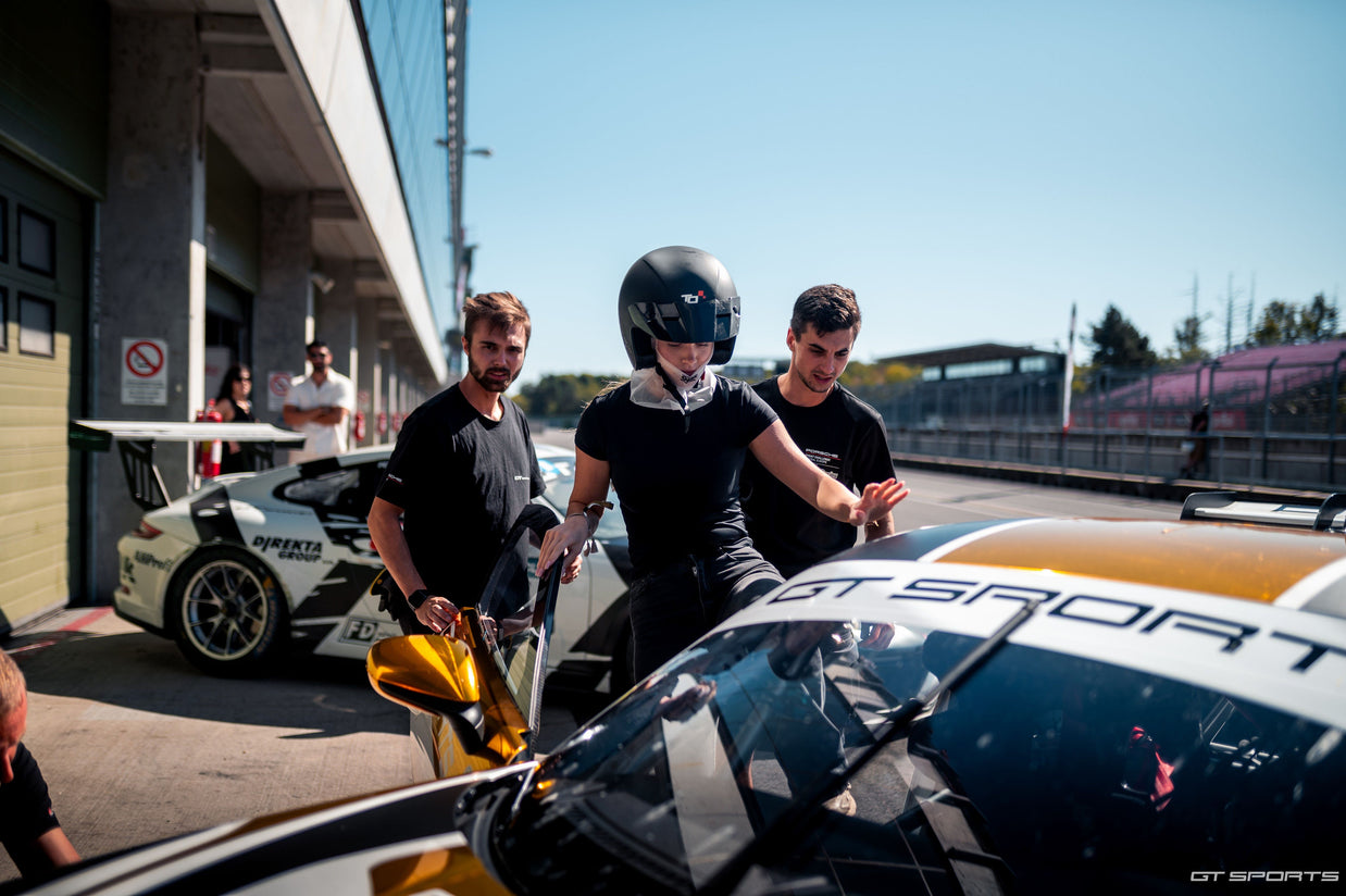 RACE TAXI - adrenalinové svezení v Porsche 911 GT3 CUP