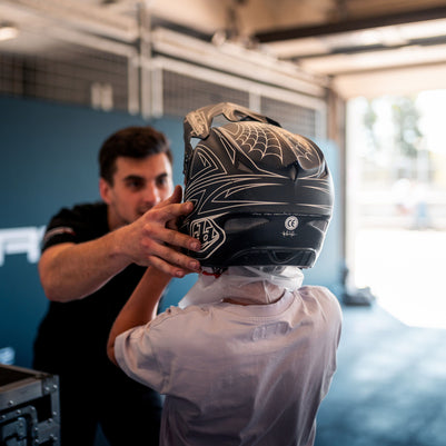 RACE TAXI - adrenalinové svezení v Porsche Cayman GT4 RS