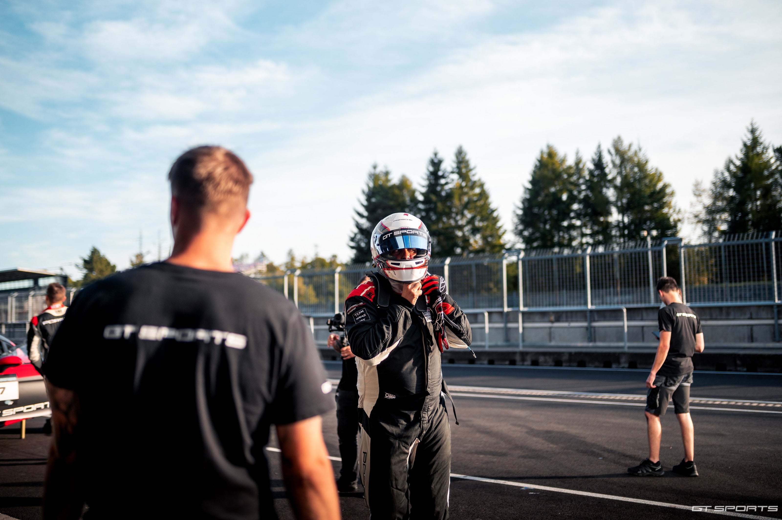 ŽIVOTNÍ ZÁŽITEK - Na den závodníkem v Porsche 911 GT3 CUP