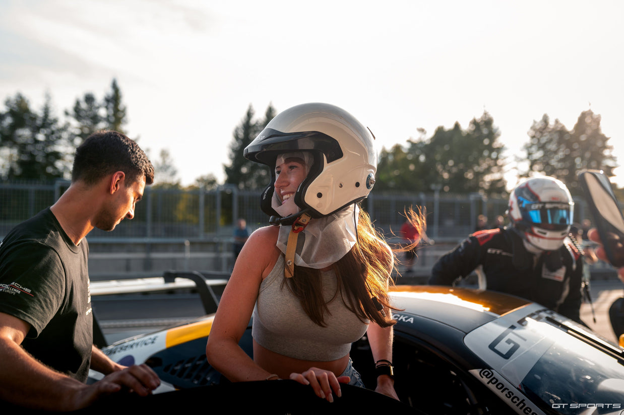 RACE TAXI - adrenalinové svezení v Porsche 911 GT3 CUP