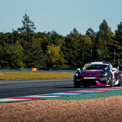 RACE TAXI - adrenalinové svezení v Porsche Cayman GT4 RS