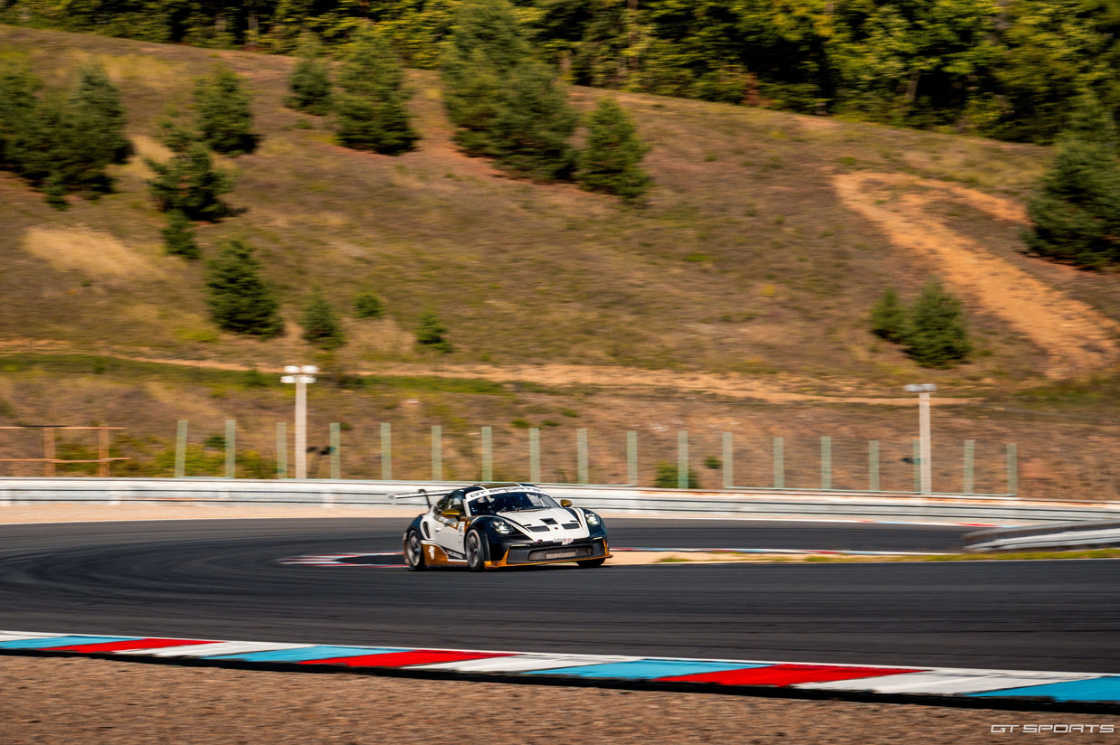 RACE TAXI - adrenalinové svezení v Porsche 911 GT3 CUP