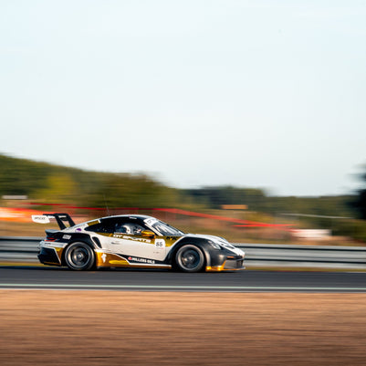 RACE TAXI - adrenalinové svezení v Porsche 911 GT3 CUP